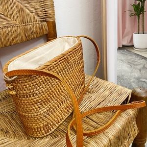 NWT Summer Woven Basket Purse w/ Leather Strap